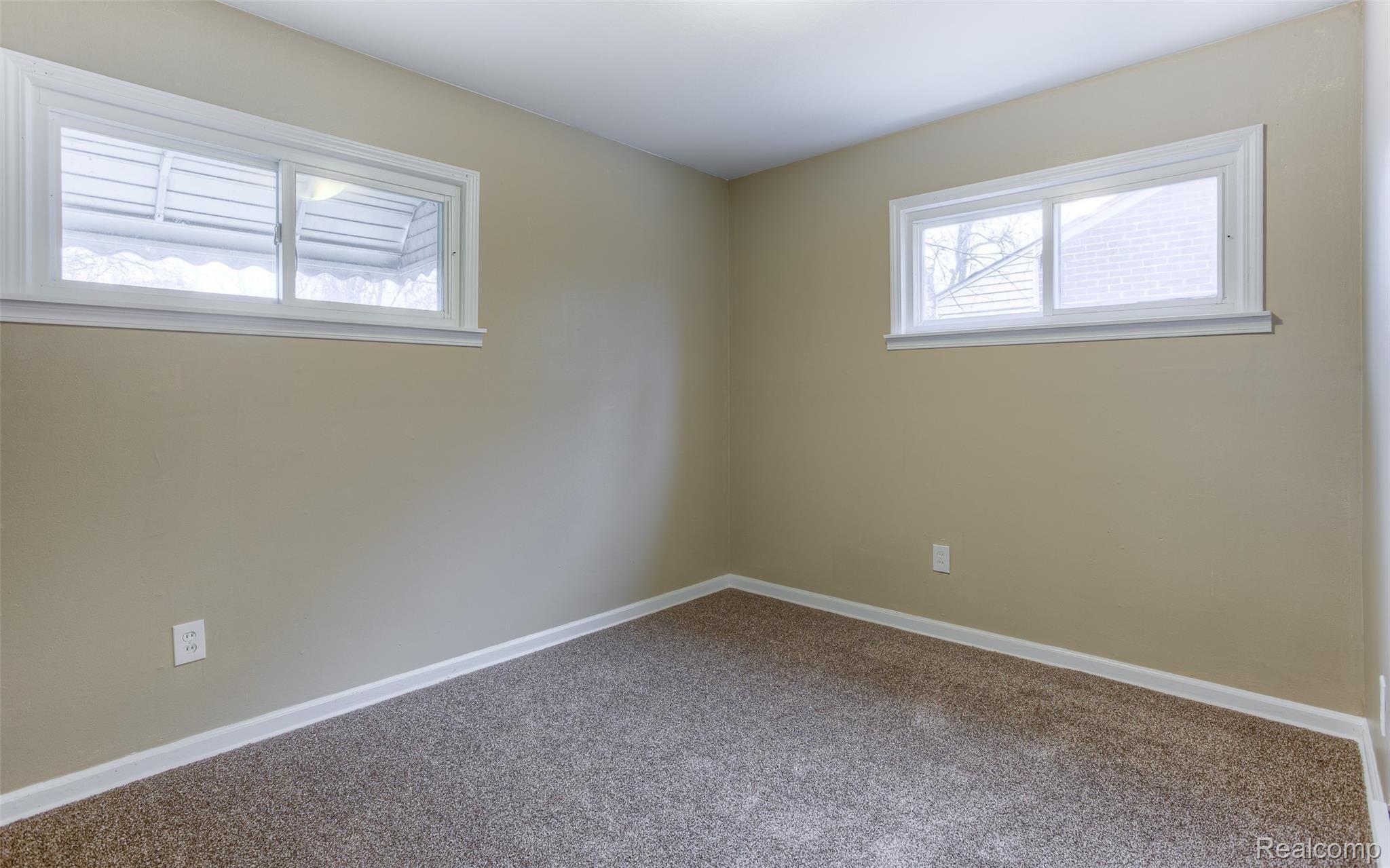 29966 Spring Arbor Drive Inkster, MI 48141 - Photo 18 of 27 29966 spring arbor interiors (11).jpg