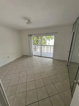 $1,800 | 11 Southwest 52nd Avenue, Unit 1B, Miami, FL 33134