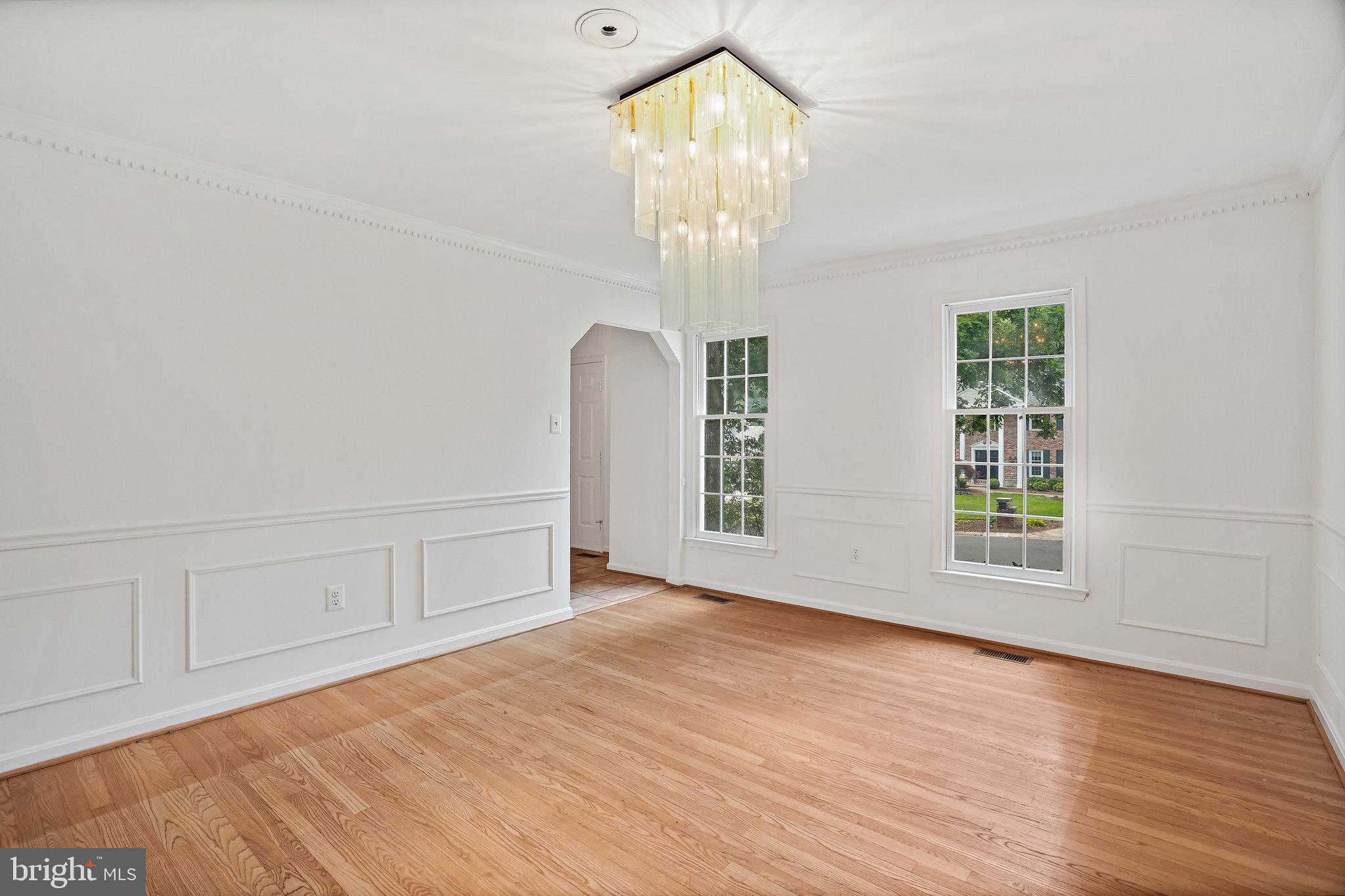 15515 Langside Street Silver Spring, MD 20905 - Photo 11 of 38 Formal Dining Room