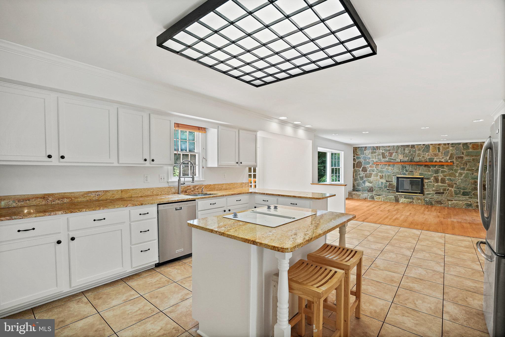 15515 Langside Street Silver Spring, MD 20905 - Photo 16 of 38 Island