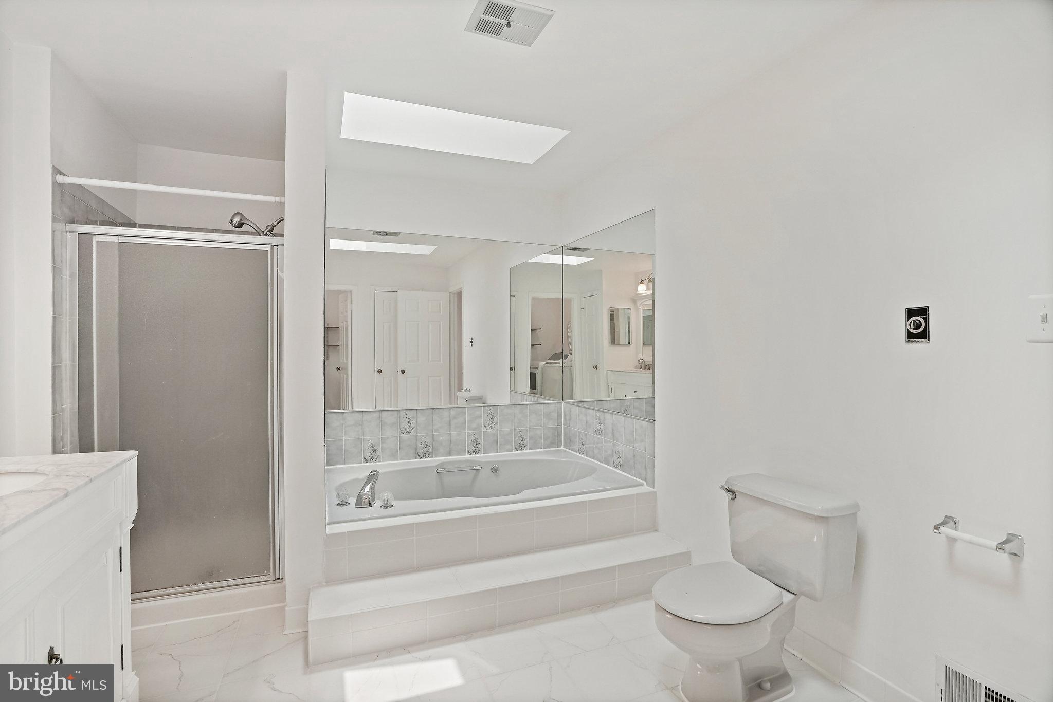 15515 Langside Street Silver Spring, MD 20905 - Photo 27 of 38 Primary Bathroom