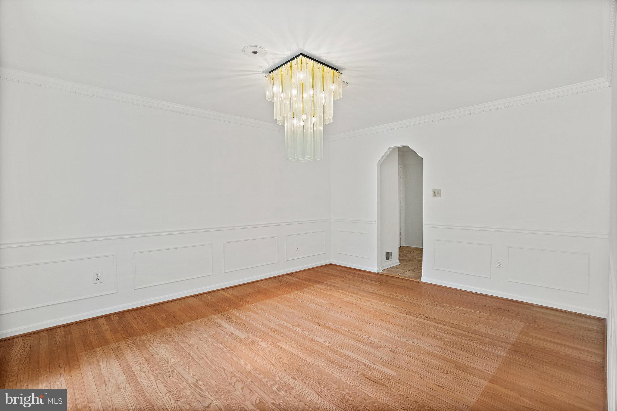 15515 Langside Street Silver Spring, MD 20905 - Photo 10 of 38 Formal Dining Room
