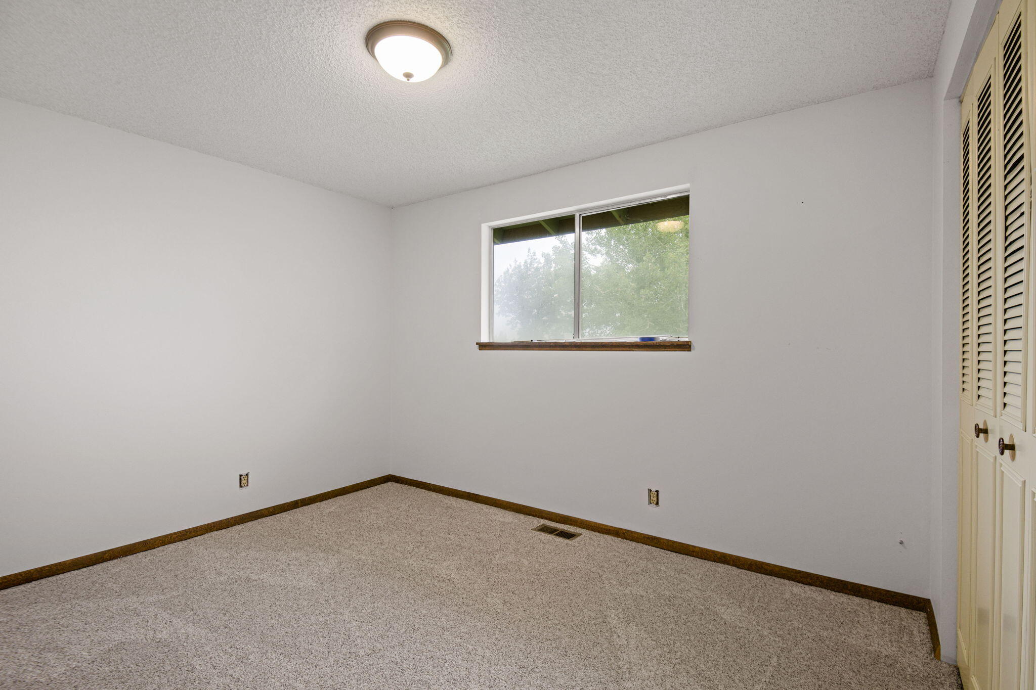 62370 Wallace Road Bend, OR 97701 - Photo 10 of 29 62370 Wallace Rd, Bend