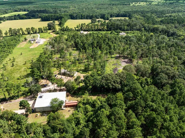 a view of a lake with houses