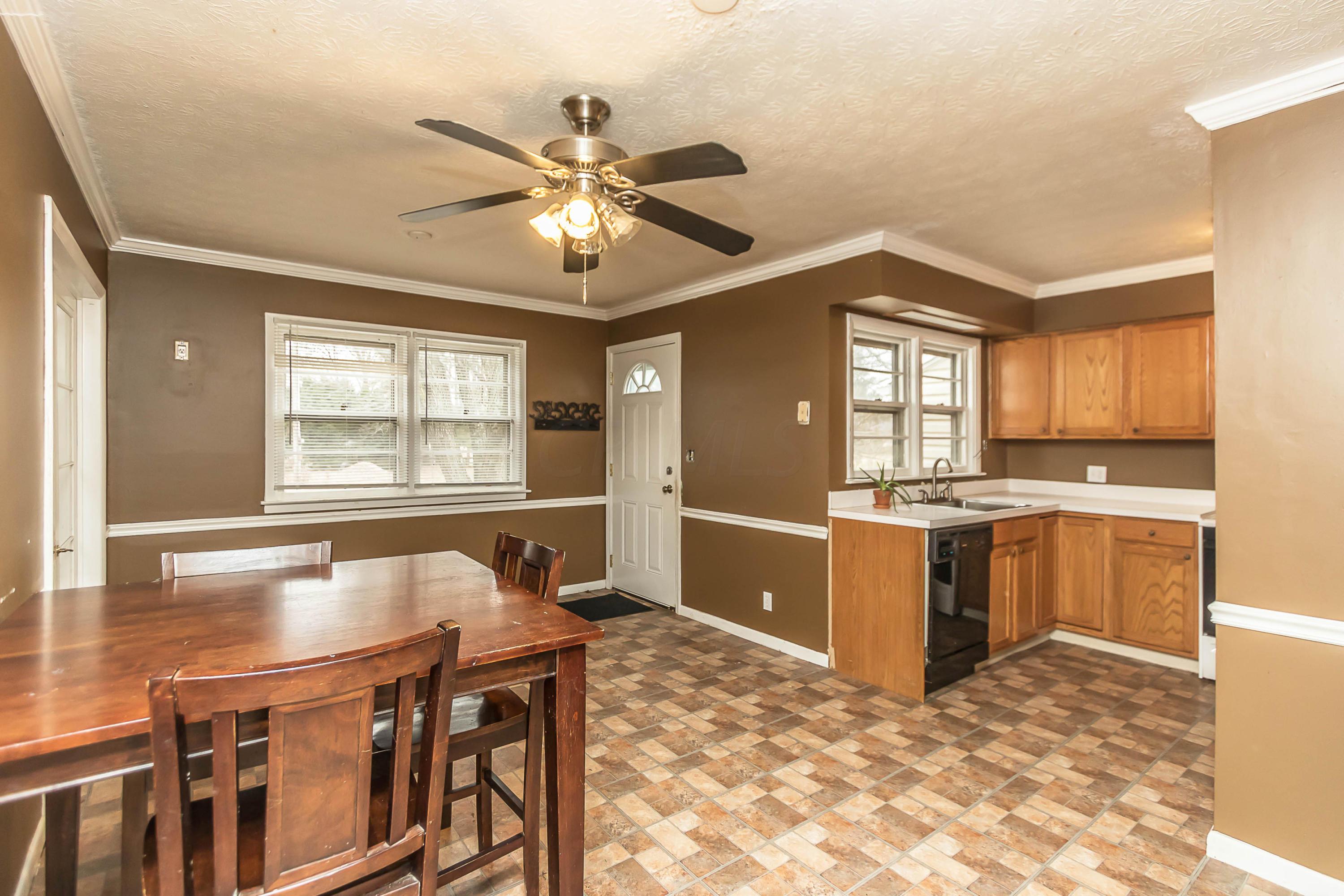 7045 Harlem Road Westerville, OH 43082 - Photo 16 of 49