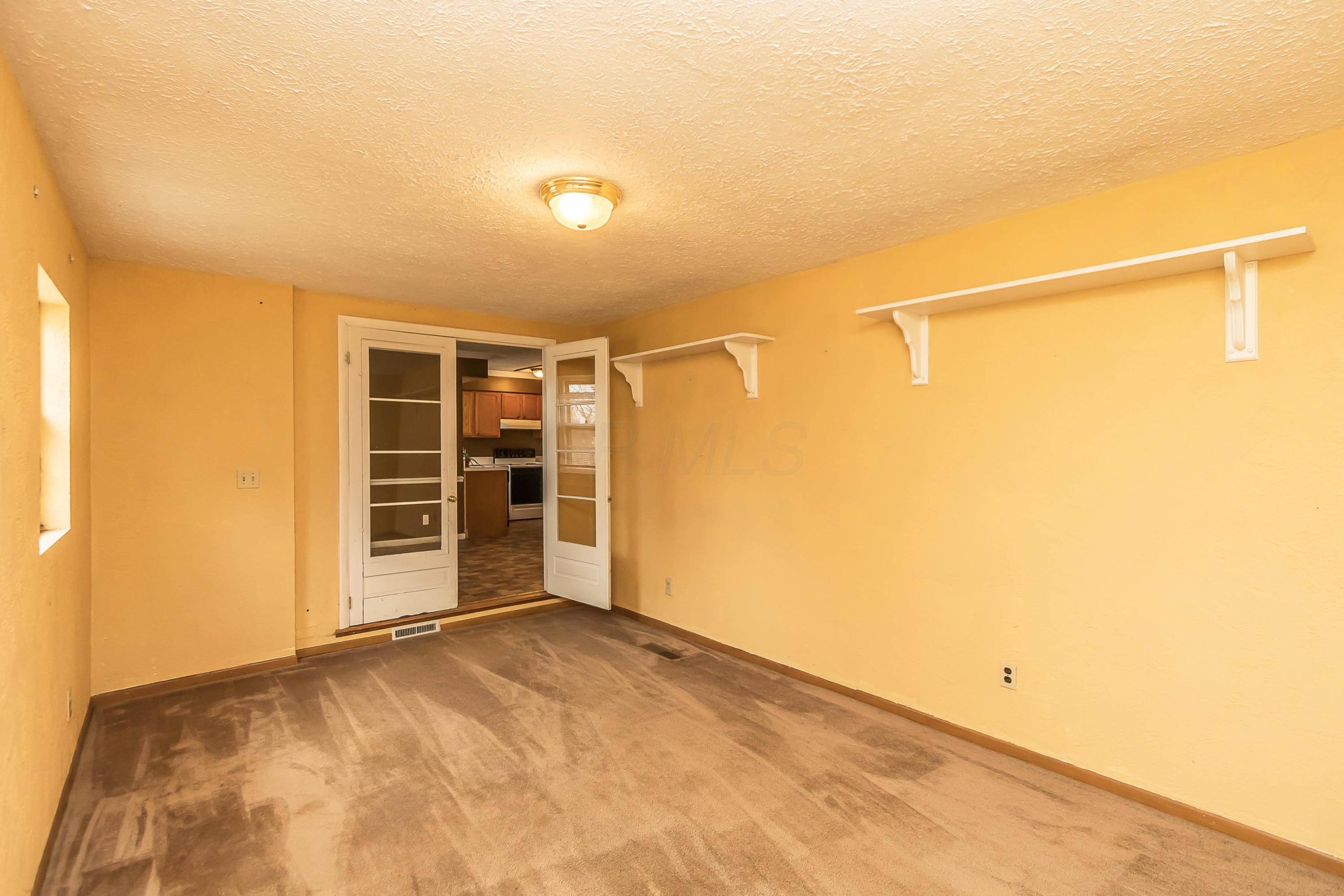 7045 Harlem Road Westerville, OH 43082 - Photo 19 of 49