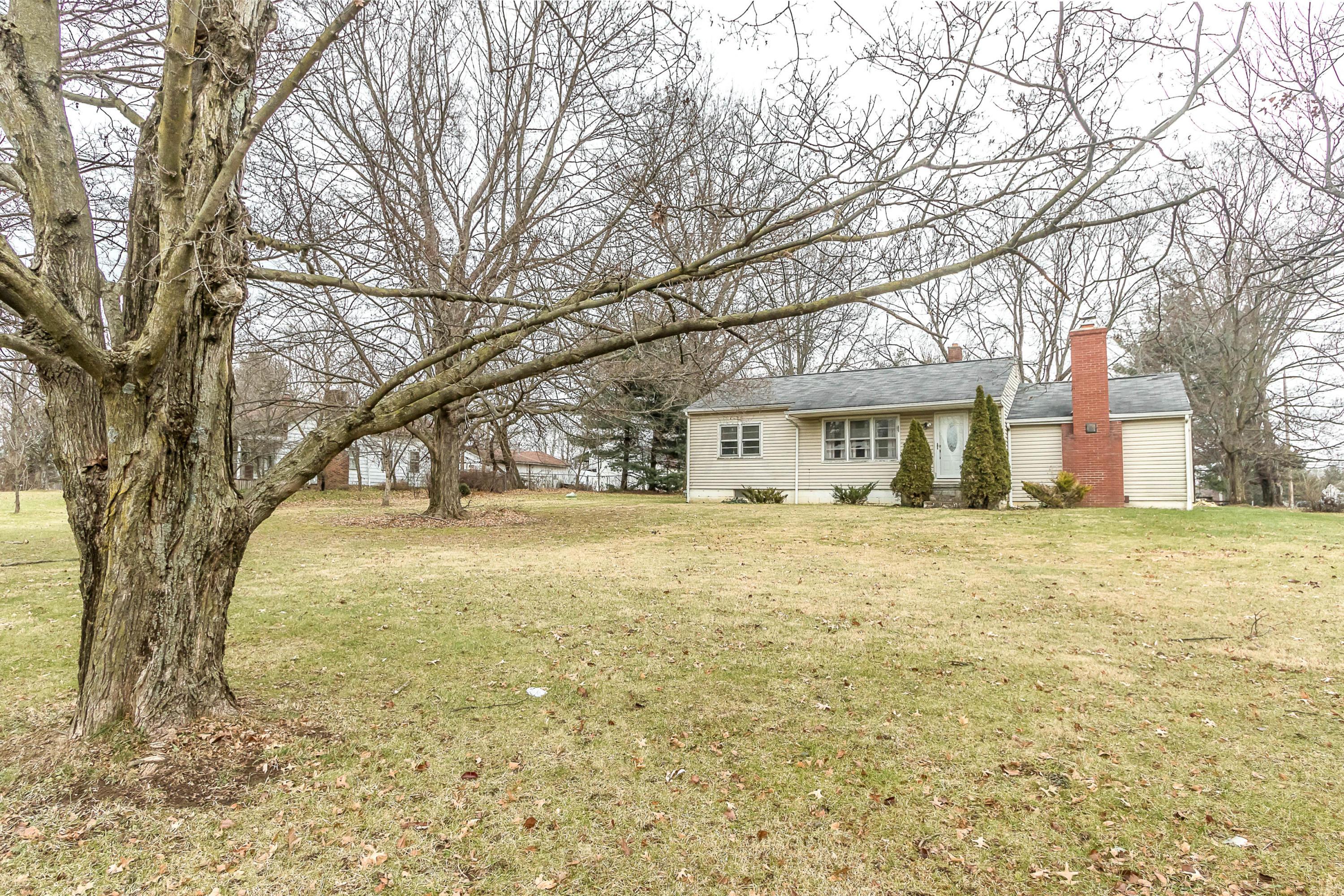 7045 Harlem Road Westerville, OH 43082 - Photo 4 of 49