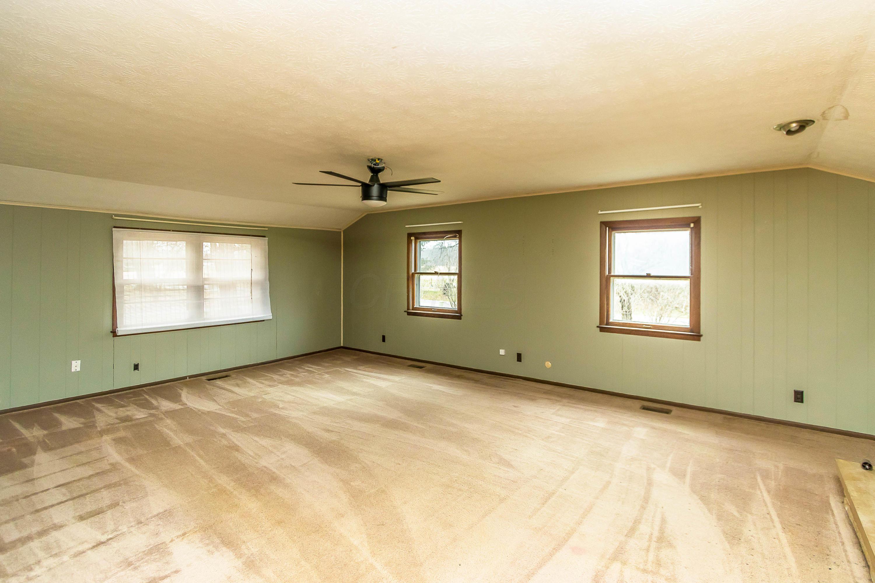 7045 Harlem Road Westerville, OH 43082 - Photo 7 of 49
