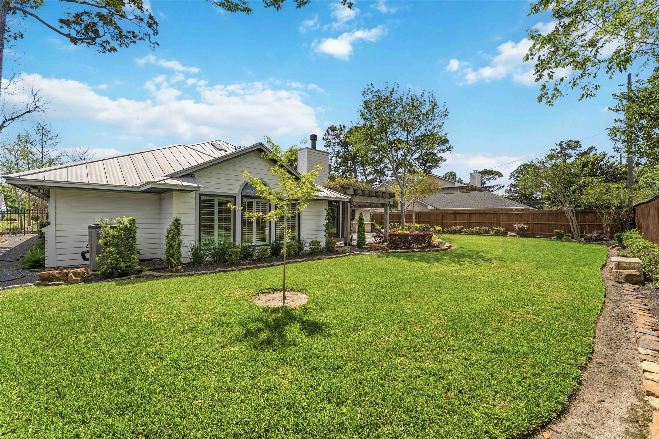 4031 Fernwood Drive Houston, TX 77021 - Photo 33 of 34 a view of a house with a backyard