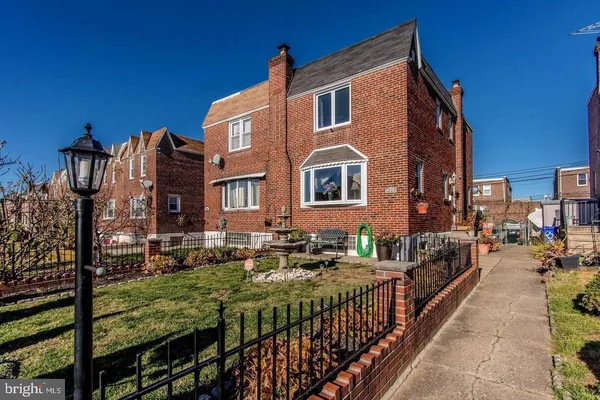 $2,100 | 1223 Wellington Street, Philadelphia, PA 19111