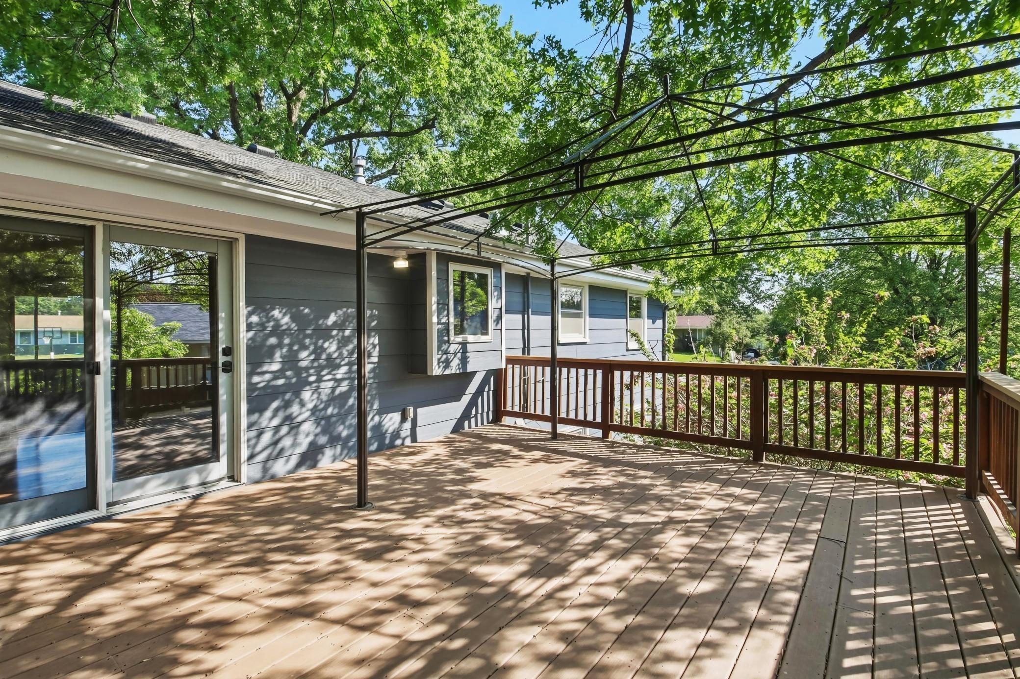 311 Eagle Ridge Circle Burnsville, MN 55337 - Photo 36 of 38
