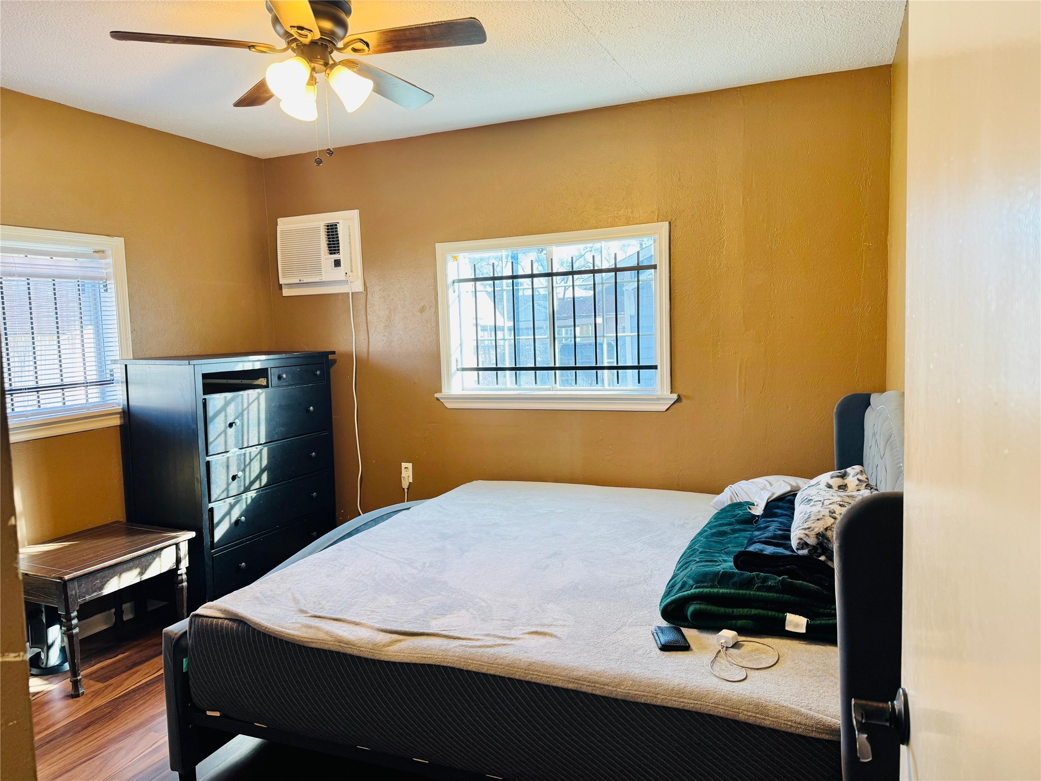 3414 Cochran Street Houston, TX 77009 - Photo 3 of 7 Bedroom