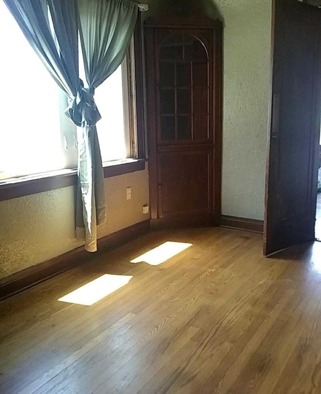6017 North 37th Street Milwaukee, WI 53209 - Photo 8 of 10 6017-6