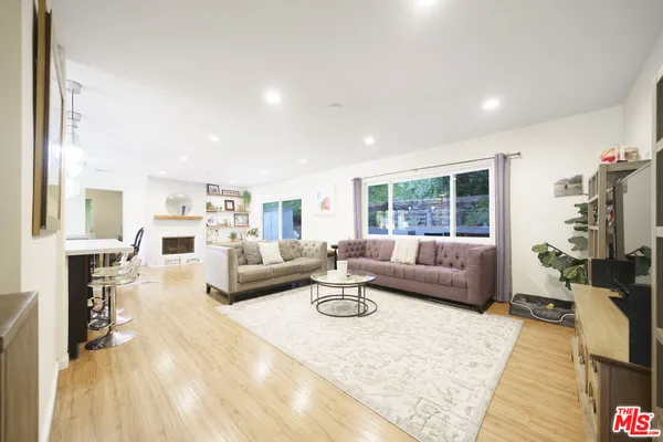 $1,690,000 | 5532 Ocean View Boulevard, La Canada Flintridge, CA 91011