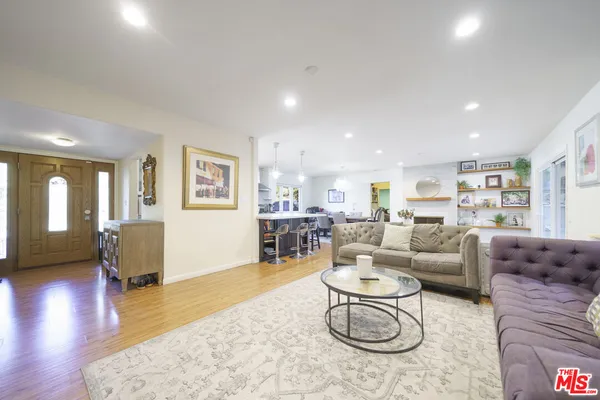 $1,690,000 | 5532 Ocean View Boulevard, La Canada Flintridge, CA 91011