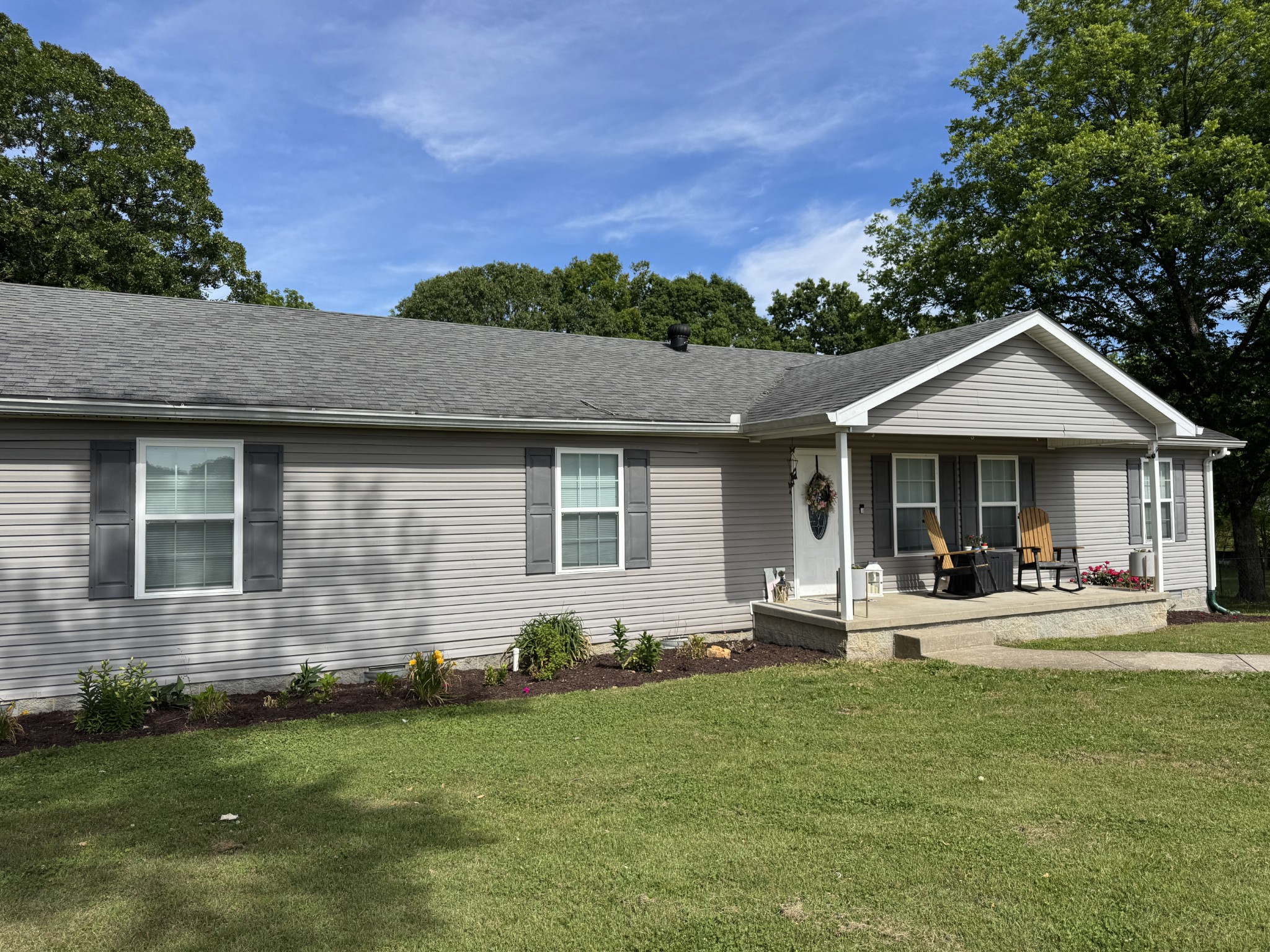 105 Larkins Road White Bluff, TN 37187 - Photo 2 of 38