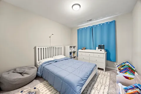 $500,000 | 840 Center Street, Des Plaines, IL 60016