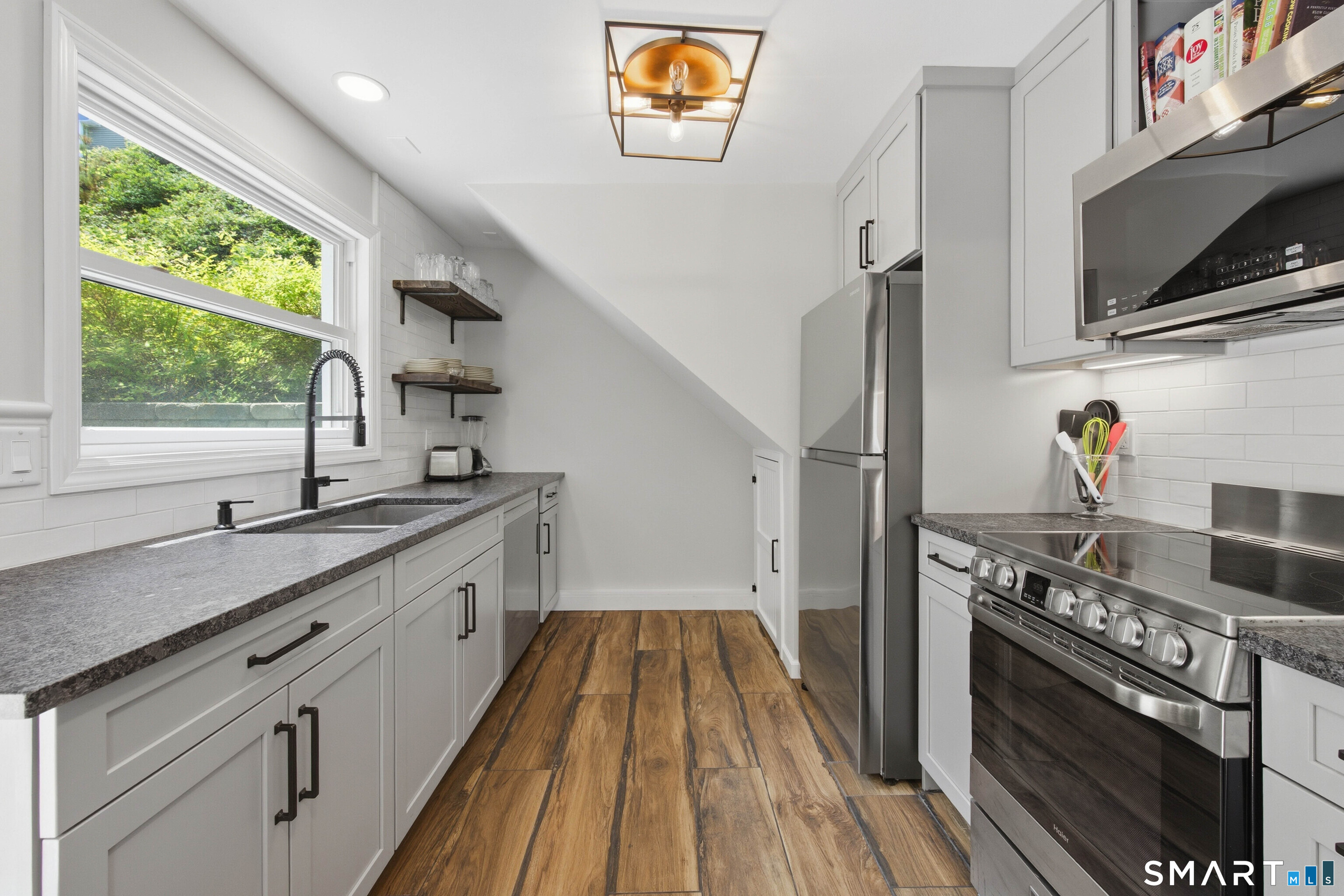 51 Cornell Road Danbury, CT 06811 - Photo 17 of 40