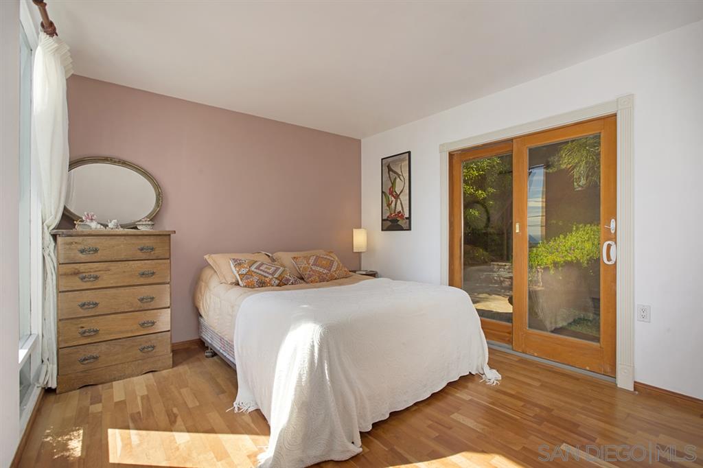 926 La Jolla Rancho Road La Jolla, CA 92037 - Photo 15 of 25