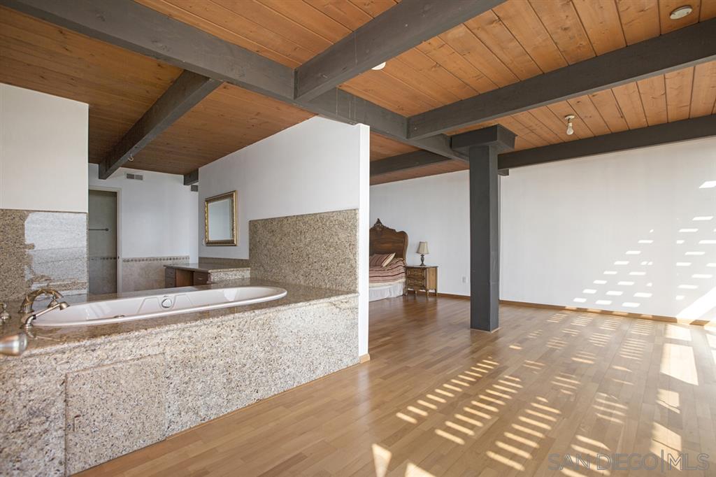 926 La Jolla Rancho Road La Jolla, CA 92037 - Photo 16 of 25