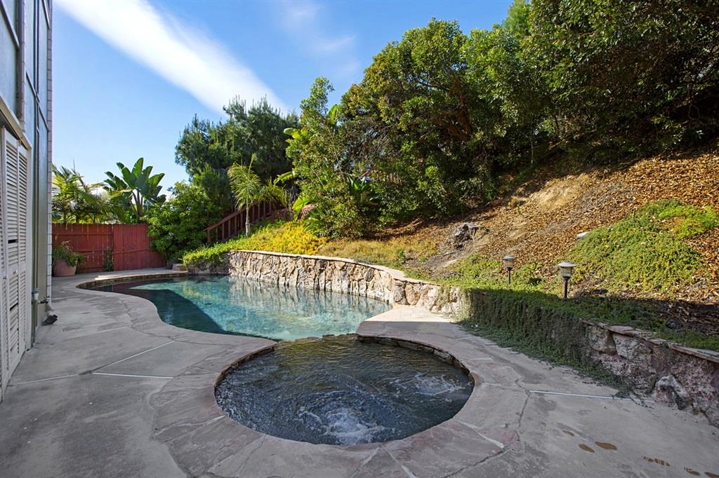 926 La Jolla Rancho Road La Jolla, CA 92037 - Photo 21 of 25