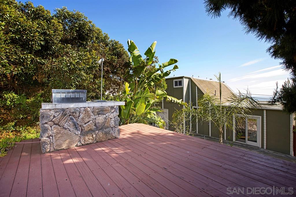 926 La Jolla Rancho Road La Jolla, CA 92037 - Photo 22 of 25