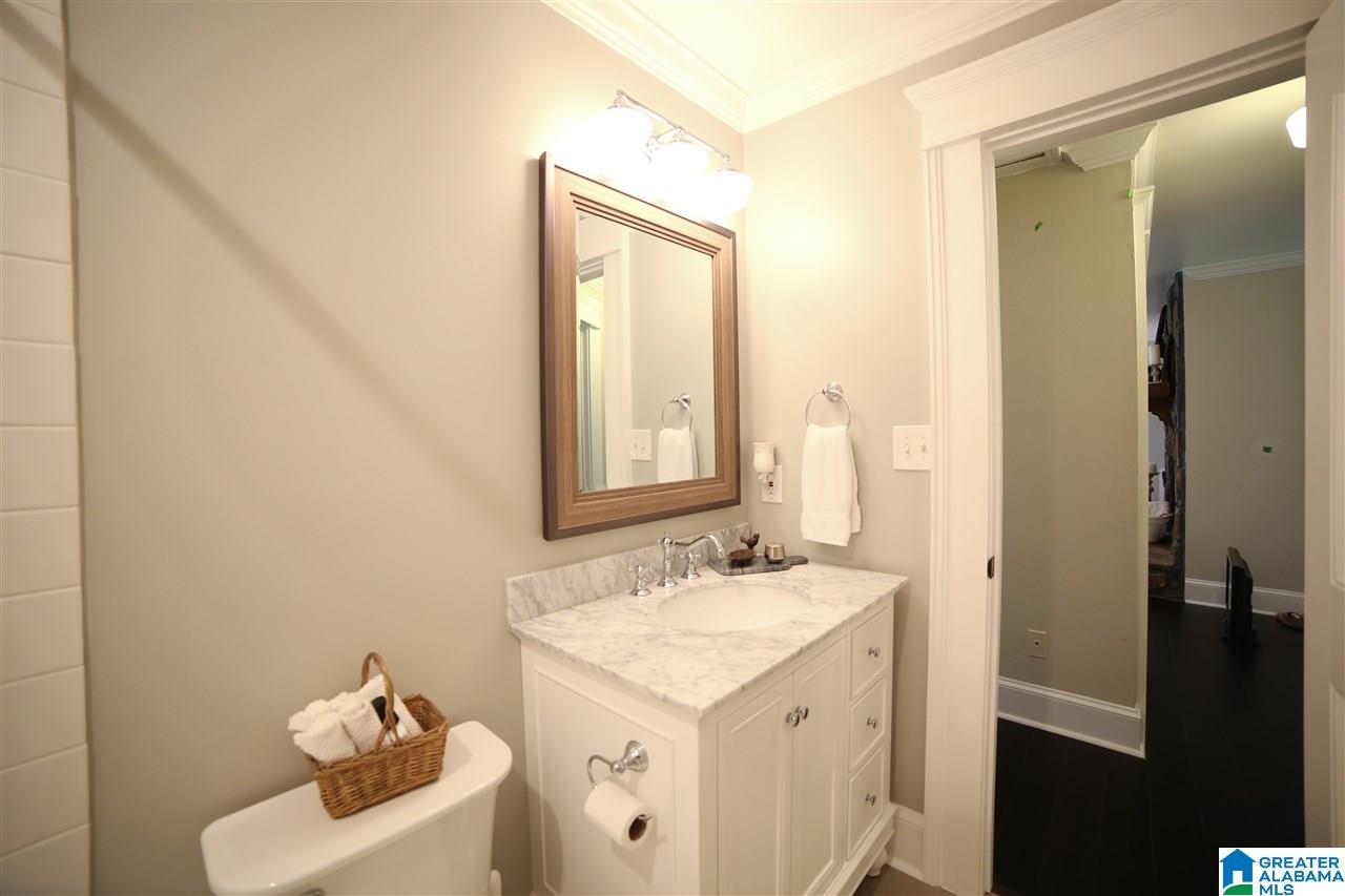 5621 Hampton Road Birmingham, AL 35210 - Photo 36 of 48