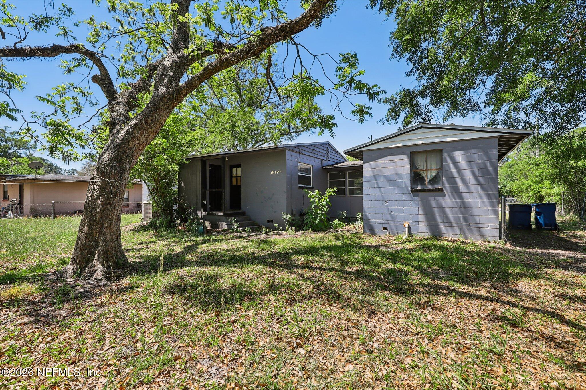 7859 Denham Road West Jacksonville, FL 32208 - Photo 23 of 24 Backyard