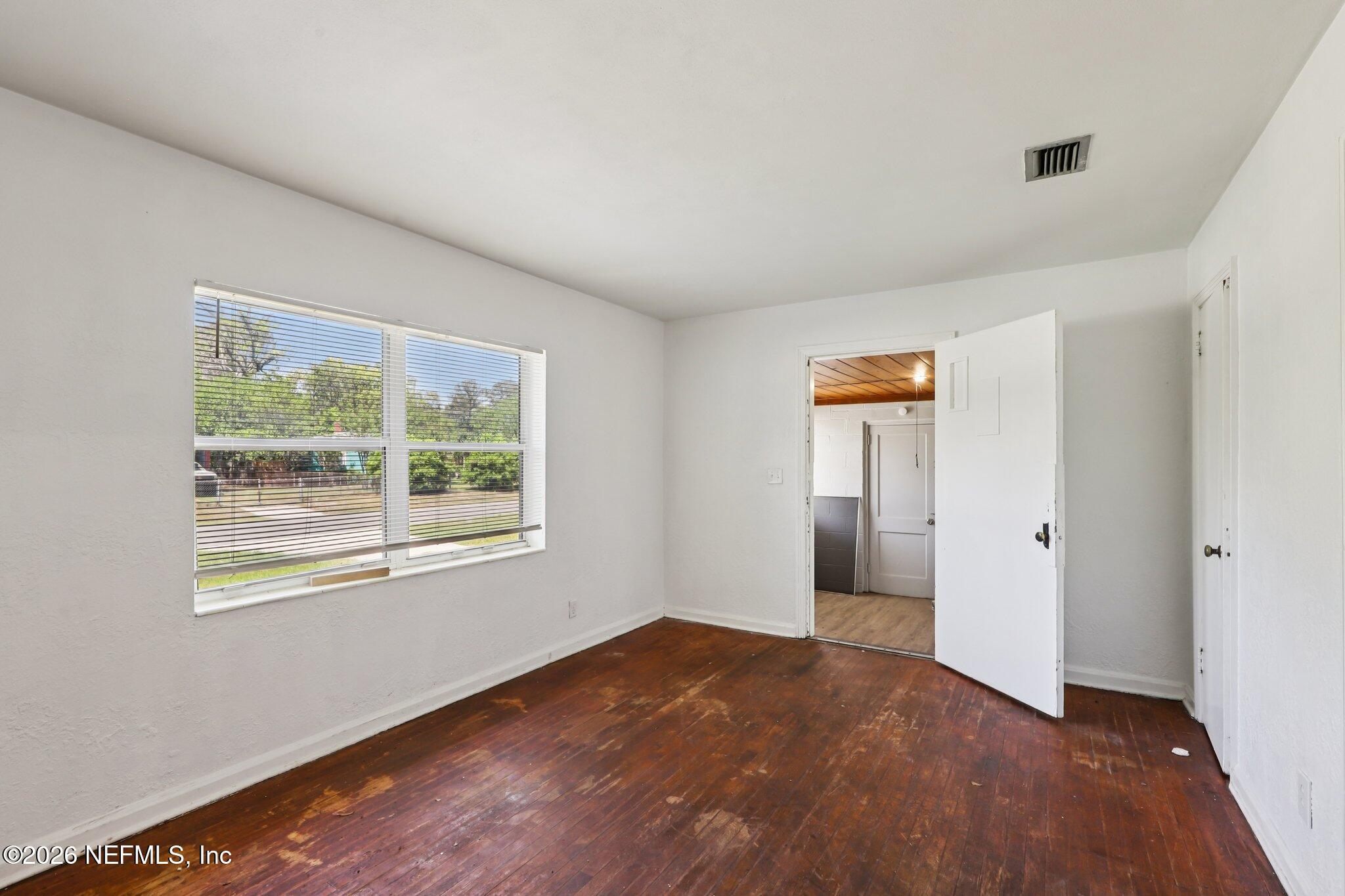 7859 Denham Road West Jacksonville, FL 32208 - Photo 9 of 24 Family Room