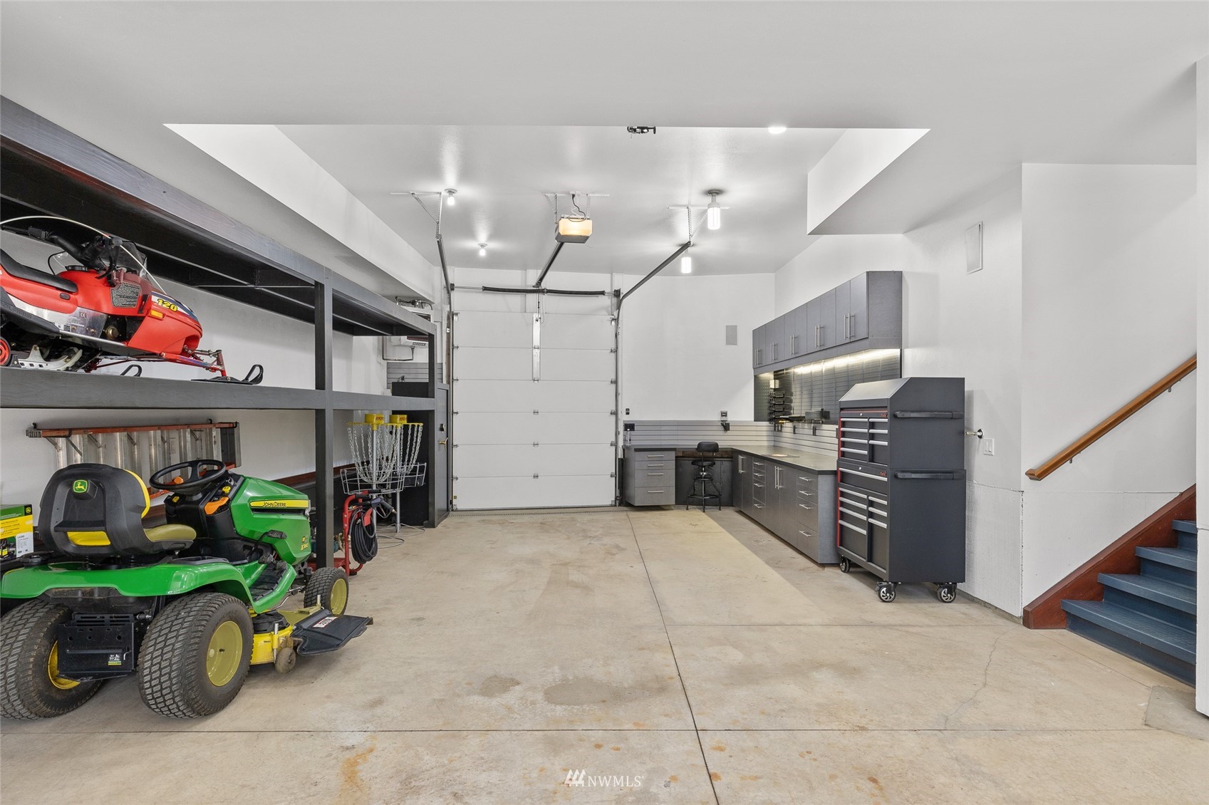 691 Kachess River Road Easton, WA 98925 - Photo 37 of 40 a view of a garage with stuff