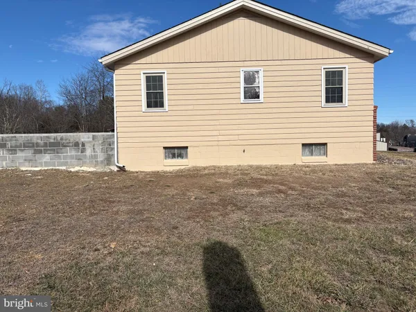$229,000 | 2621 Franklin Pike, Petersburg, WV 26847