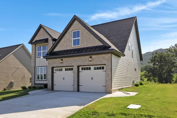$750,000 | 8112 Sir Oliphant Way, Unit LOT #32, Ooltewah, TN 37363