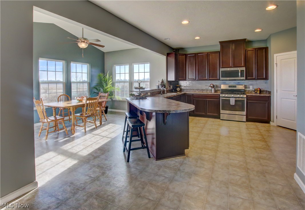 7566 Woodway Road Northeast Canton, OH 44721 - Photo 6 of 24 Gallery Image 6