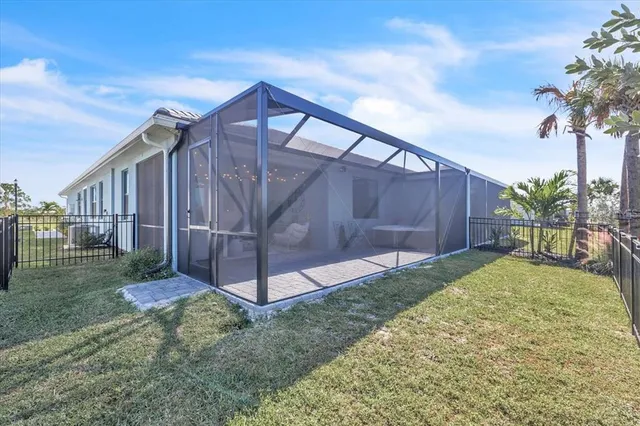 $2,950 | 18791 Dayspring Place, Venice, FL 34293