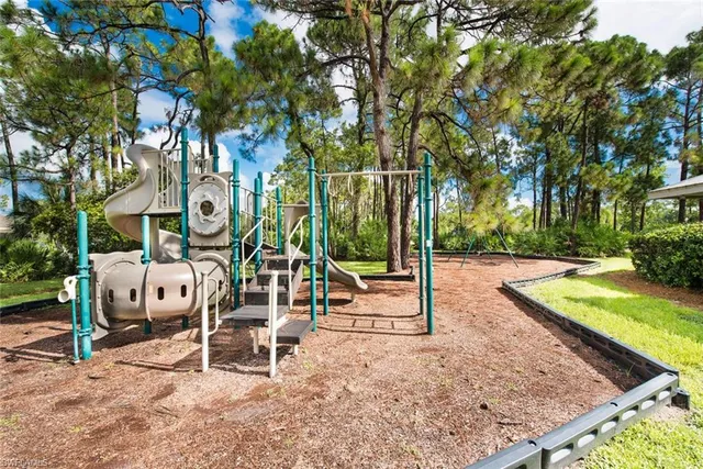 a view of a park with bench