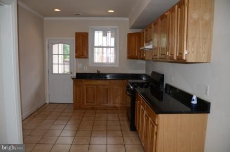 2032 Lincoln Road Northeast Washington, DC 20002 - Photo 8 of 9 Kitchen
