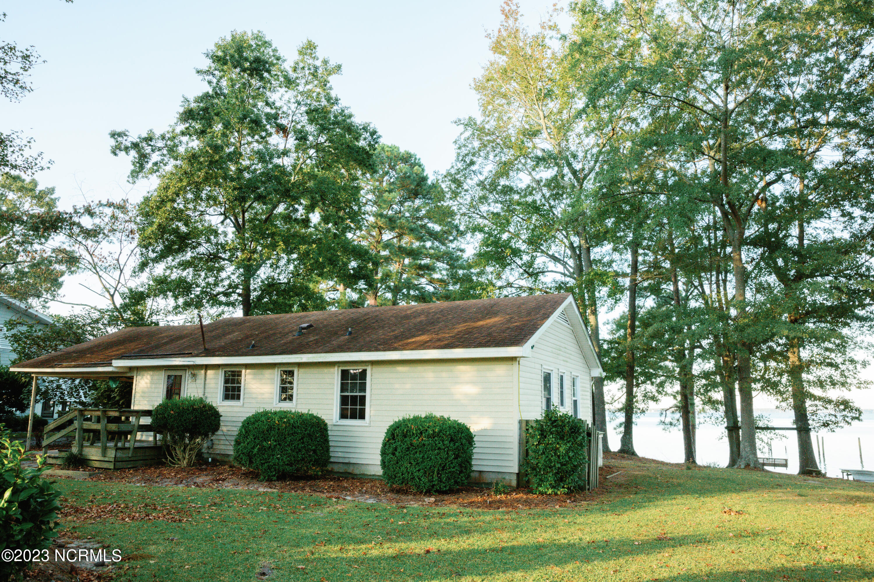 2437 Bayview Road Bath, NC 27808 - Photo 11 of 26 2437Bayview-Danielle-Flake-Photography-4