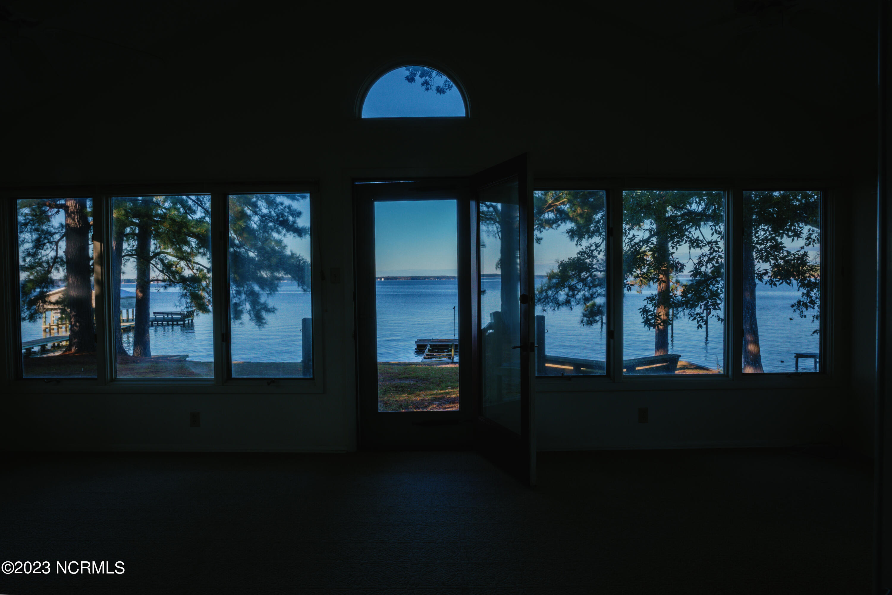 2437 Bayview Road Bath, NC 27808 - Photo 14 of 26 2437Bayview-Danielle-Flake-Photography--