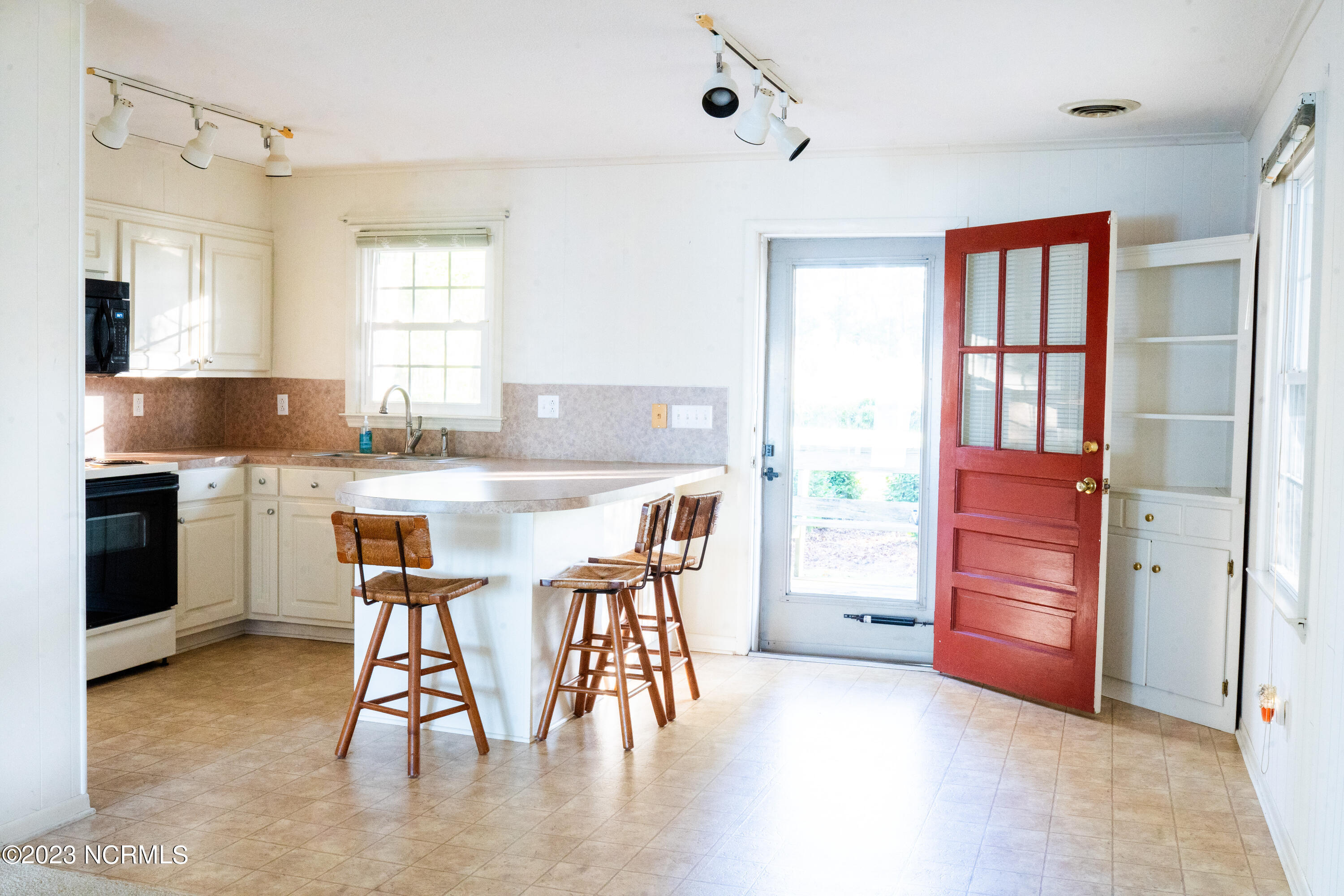 2437 Bayview Road Bath, NC 27808 - Photo 16 of 26 2437Bayview-Danielle-Flake-Photography-0