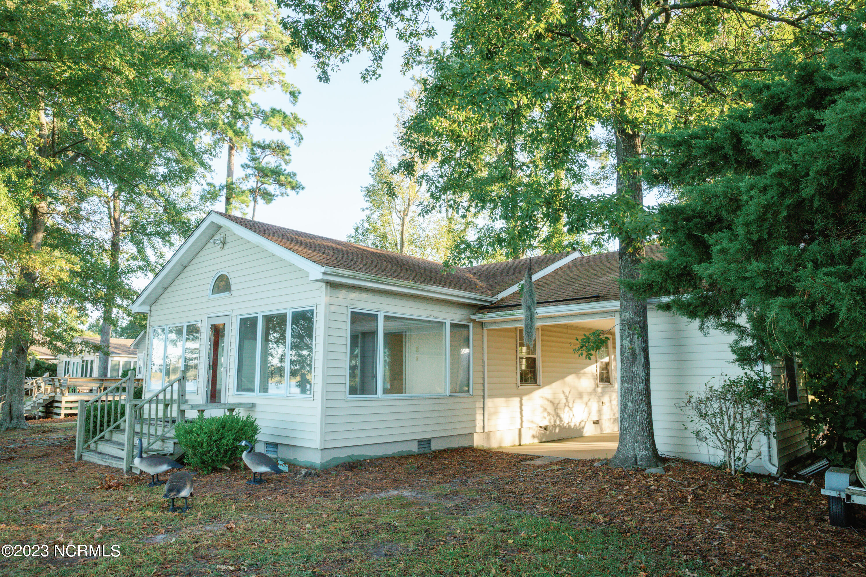 2437 Bayview Road Bath, NC 27808 - Photo 2 of 26 2437Bayview-Danielle-Flake-Photography-4