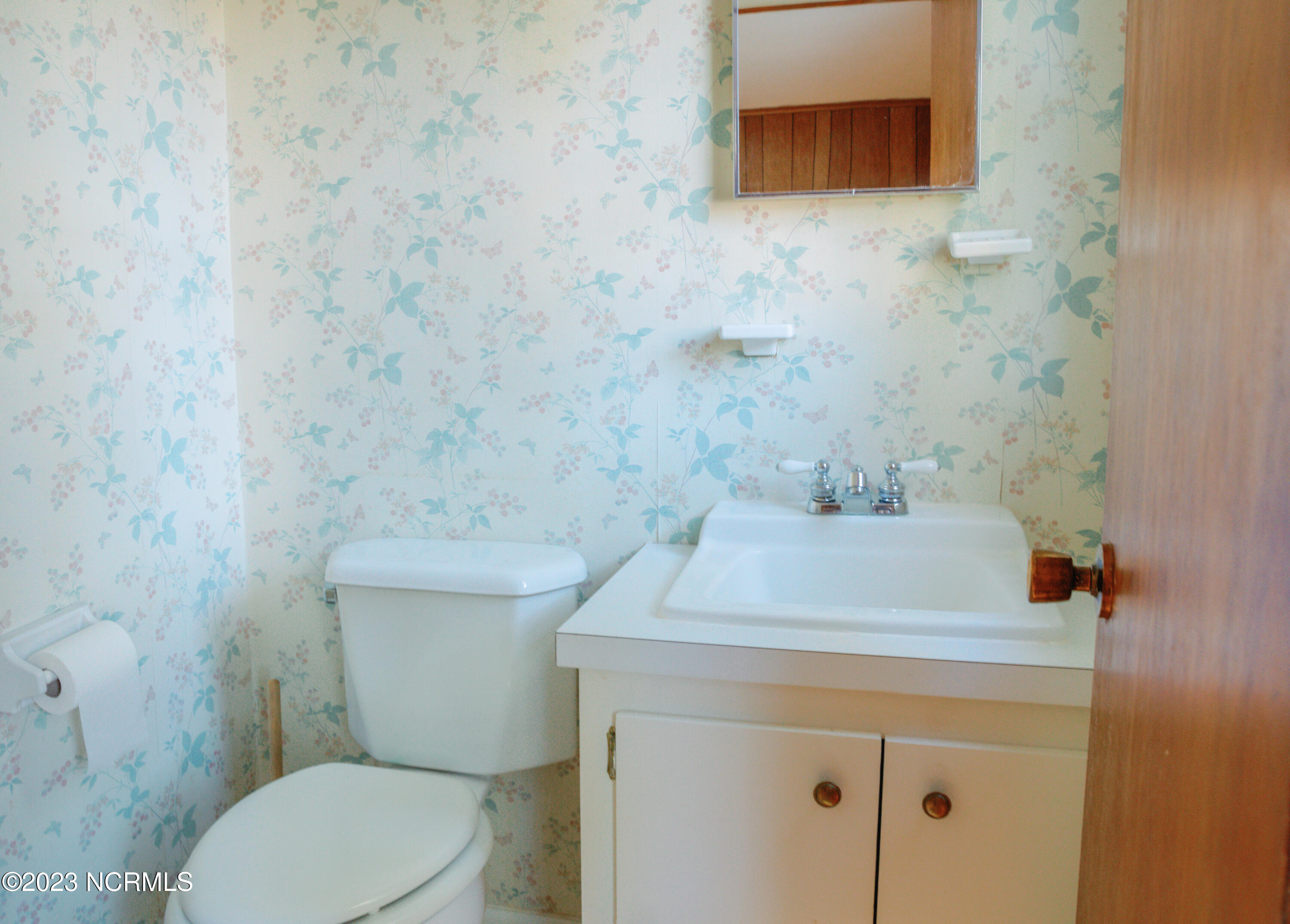 2437 Bayview Road Bath, NC 27808 - Photo 24 of 26 2437Bayview-Danielle-Flake-Photography--