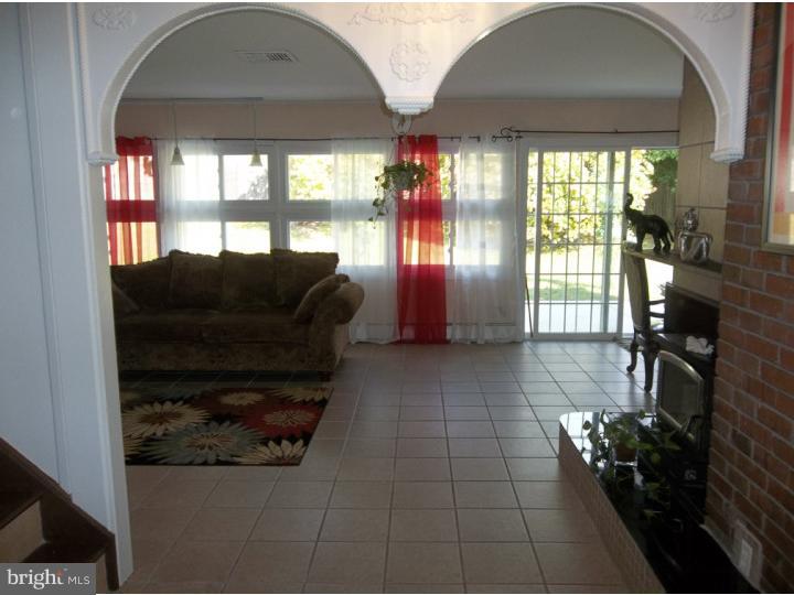 11 Rose Apple Road Levittown, PA 19056 - Photo 3 of 25