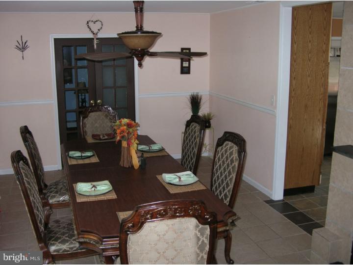 11 Rose Apple Road Levittown, PA 19056 - Photo 8 of 25 Dining Room