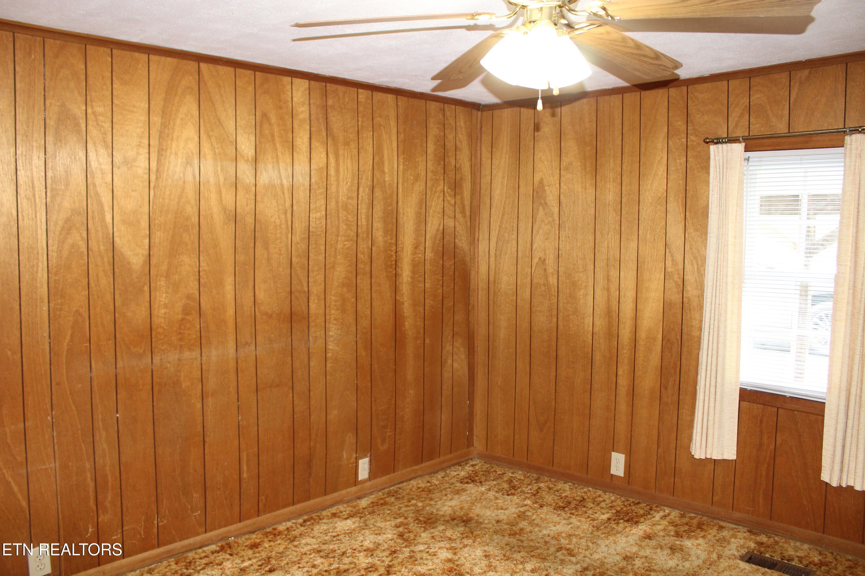 1507 Paris Road Knoxville, TN 37912 - Photo 19 of 29 IMG_5329