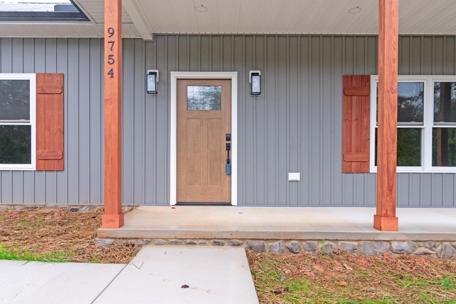 9754 Stonewall Road Appomattox, VA 24522 - Photo 3 of 30 Gallery Image 3