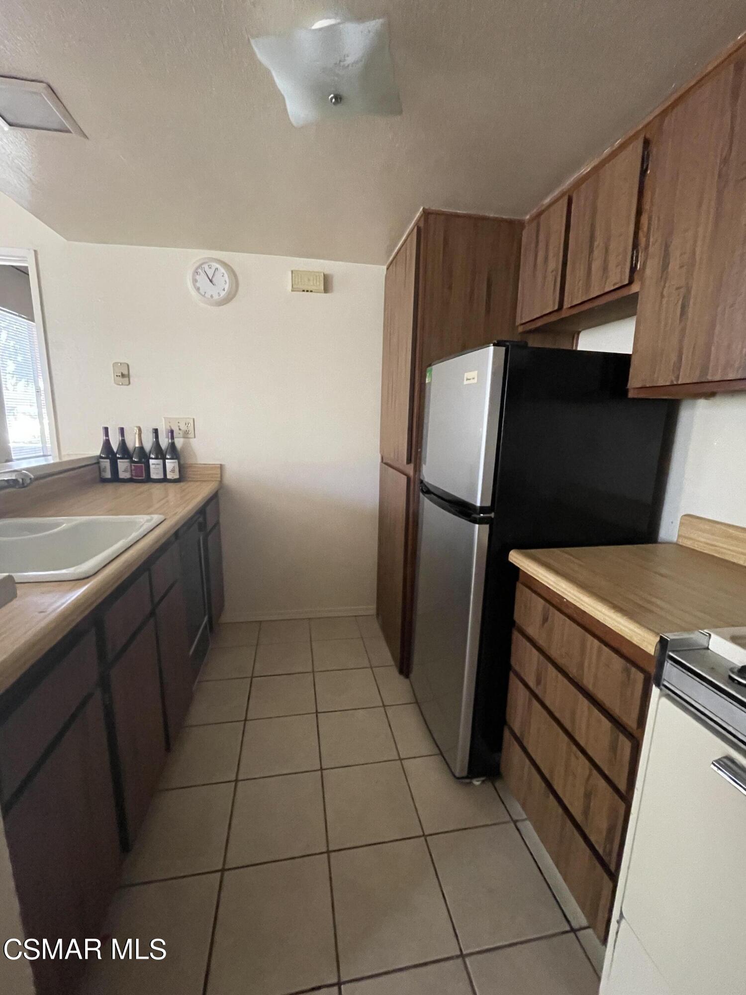 4573 Alamo Street, Unit D Simi Valley, CA 93063 - Photo 3 of 30 IMG_2379