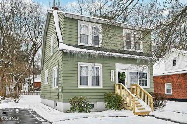 $250,000 | 902 7th Avenue, Troy, NY 12182