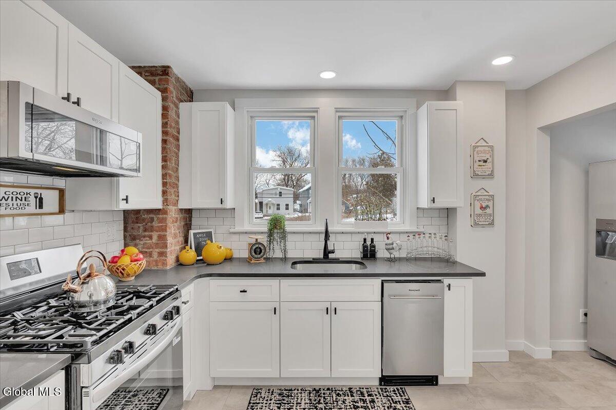 902 7th Avenue Troy, NY 12182 - Photo 12 of 35 20-P1612767