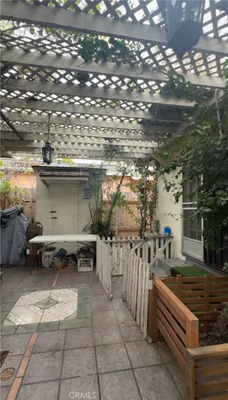 $699,000 | 25 East Plymouth Street, Long Beach, CA 90805