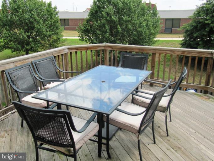 20964 Rootstown Terrace Ashburn, VA 20147 - Photo 3 of 9 Deck